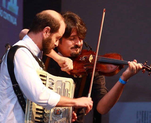 Estamos juntos na luta por um ambiente mais seguro, acolhedor e respeitoso para todos. Diga não à violência, à exclusão e ao preconceito. Vamos promover a empatia, a escuta e o respeito em todos os espaços, especialmente nas escolas. #ChegaDeBullying #DigaNãoAoBullying #ContraOBullying #JuntosContraOBullying #StopBullying #PazNasEscolas #EscolaSemBullying #RespeitoÉBase #EmpatiaSempre #BullyingNãoÉBrincadeira #DesbullynizaçãoJá #MovimentoDesbullynização #ProjetoDesbullynização #TodosContraOBullying #CulturaDePaz #SejaGentil #TodosSomosIguais #EspalheAmor #MaisEmpatia #AcolherÉPreciso #DiversidadeRespeito